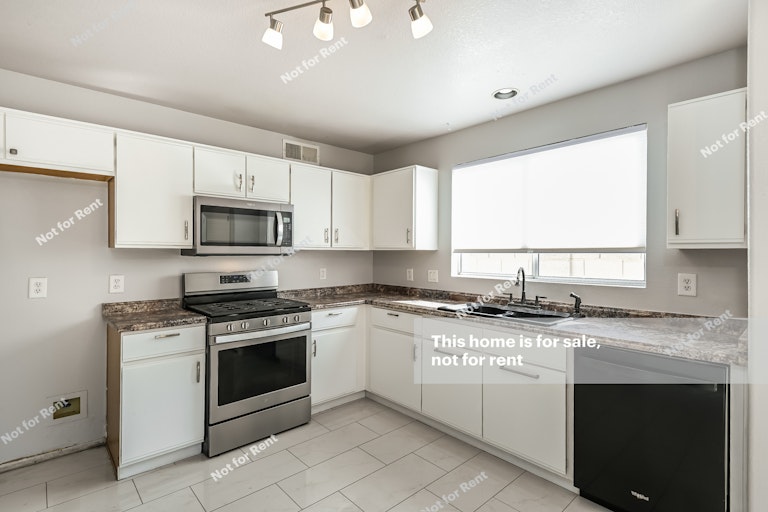 Photo 4 of 27 - 7013 W Amarante Dr, Tucson, AZ 85743