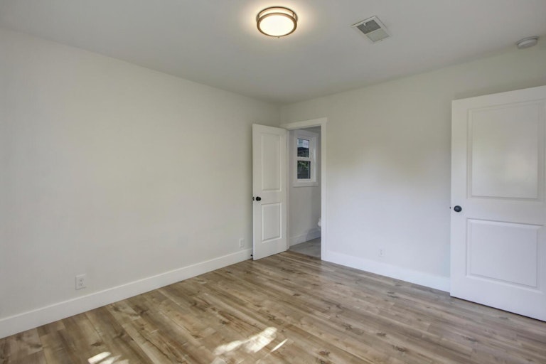 Photo 20 of 37 - 908 Craig Pl, Davis, CA 95616