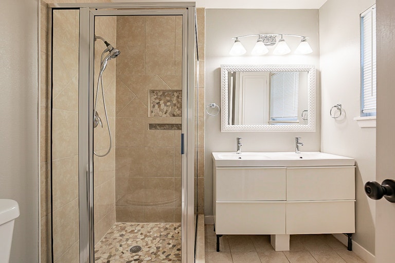 Photo 26 of 29 - 5822 Imogene St, Houston, TX 77074