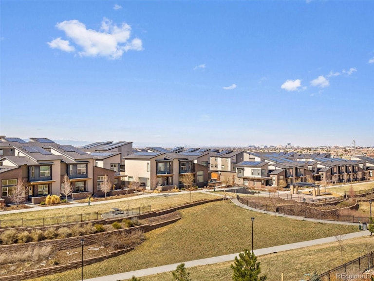 Photo 5 of 40 - 10165 Bellwether Ln, Lone Tree, CO 80124