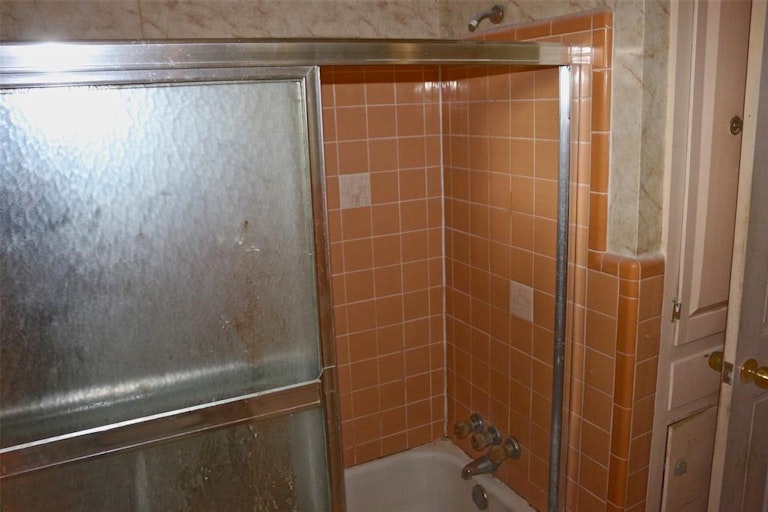 Photo 12 of 15 - 3216 Damascus Way, Dallas, TX 75234