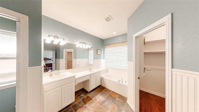 Photo 21 of 34 - 1800 Tara Ct, Flower Mound, TX 75028