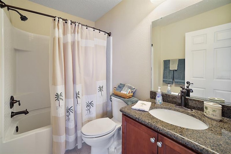 Photo 27 of 39 - 30213 Hackney Loop, Mount Dora, FL 32757