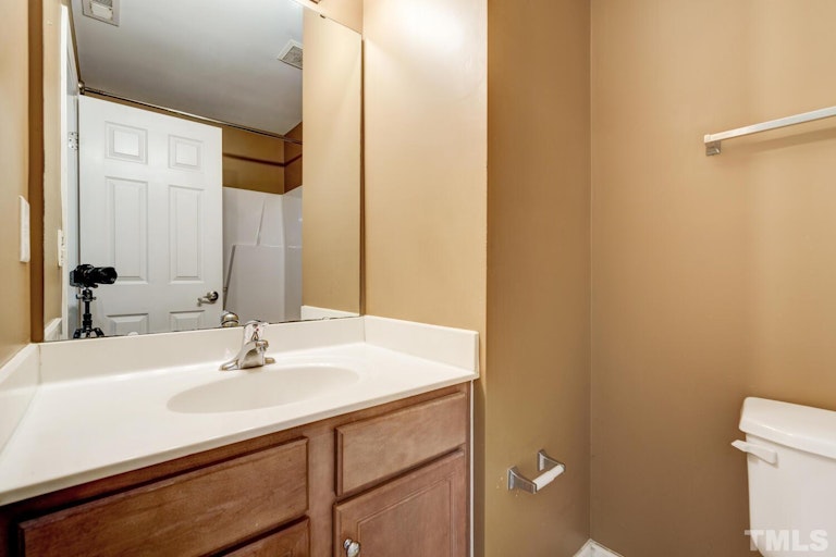 Photo 34 of 51 - 902 Widewaters Pkwy, Knightdale, NC 27545