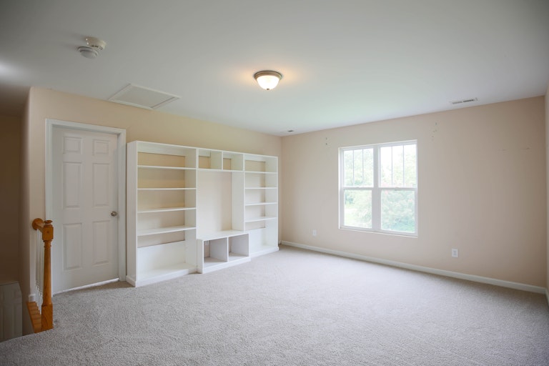 Photo 16 of 23 - 2269 Southfort Dr, Garner, NC 27529
