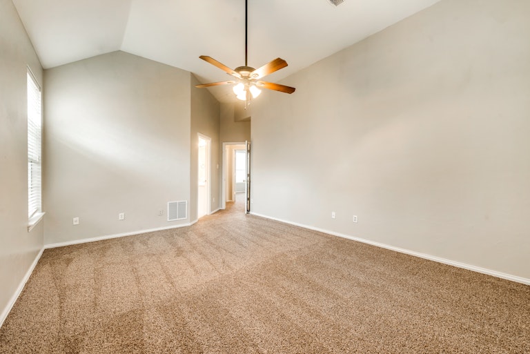 Photo 14 of 24 - 2802 Wildcreek Ct, Keller, TX 76248