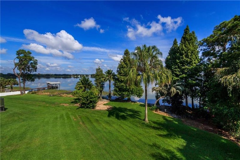 Photo 2 of 17 - 4202 Lake Marianna Dr, Winter Haven, FL 33881