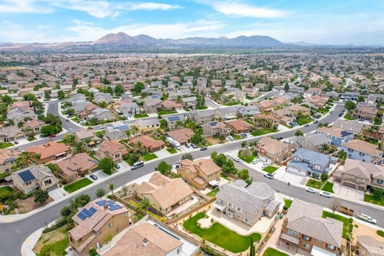 Photo 66 of 70 - 12466 Farmborough Ct, Eastvale, CA 91752