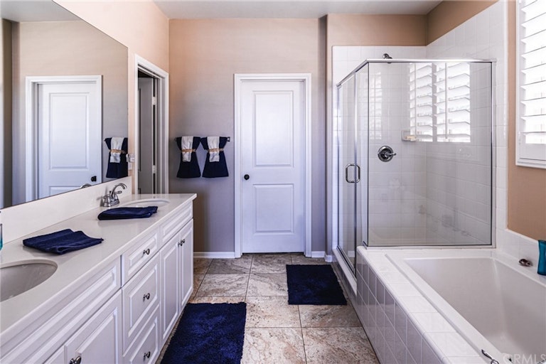 Photo 15 of 24 - 30573 Arrow Leaf Ln, Murrieta, CA 92563