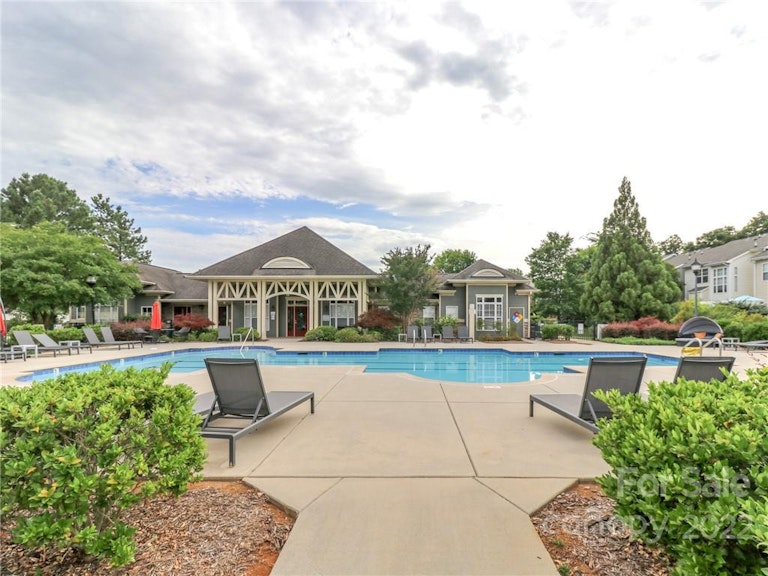 Photo 33 of 39 - 7620 Red Mulberry Way, Charlotte, NC 28273