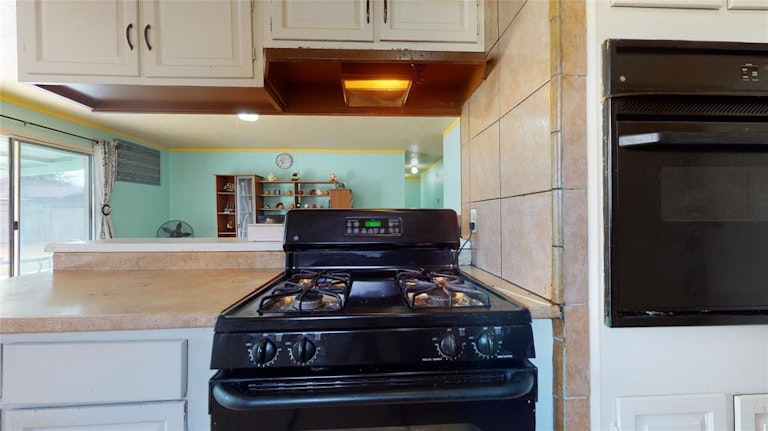 Photo 24 of 48 - 10811 Sagevale Ln, Houston, TX 77089