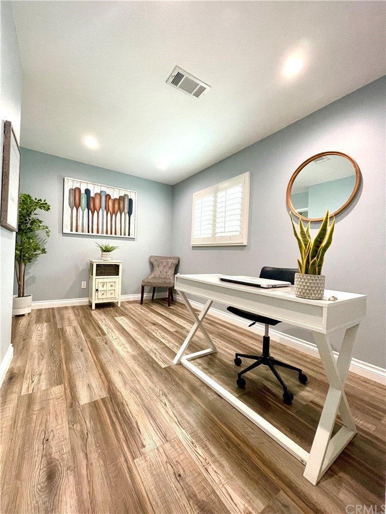 Photo 40 of 51 - 5807 E Monlaco Rd, Long Beach, CA 90808