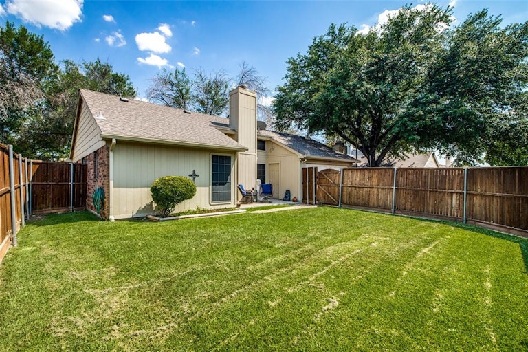 Photo 15 of 15 - 6828 Younger Dr, The Colony, TX 75056