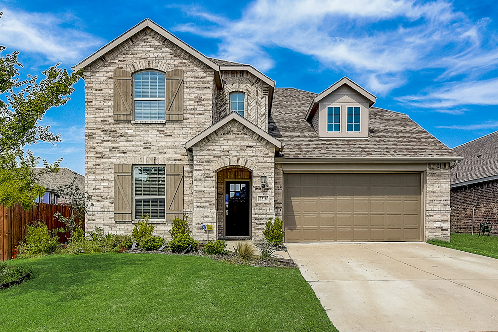 Photo 1 of 42 - 1316 Carlsbad Dr, Forney, TX 75126