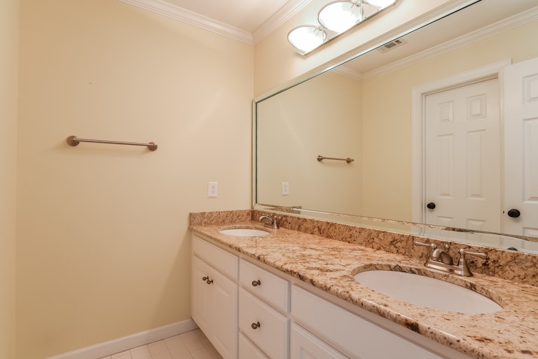 Photo 21 of 25 - 503 Oldwyck Dr, Fuquay Varina, NC 27526