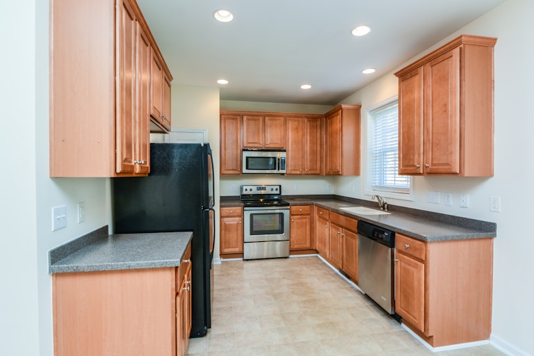 Photo 6 of 25 - 2913 Carriage Meadows Dr, Wake Forest, NC 27587
