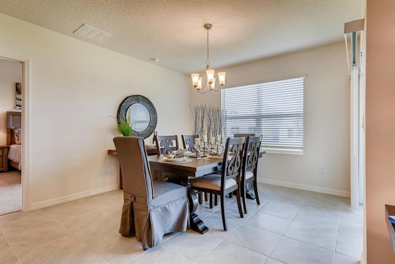 Photo 6 of 11 - 1006 August Sky Dr, Deltona, FL 32738