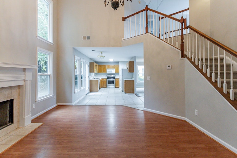 Photo 12 of 23 - 1016 Brentmoor Ln NW, Kennesaw, GA 30144