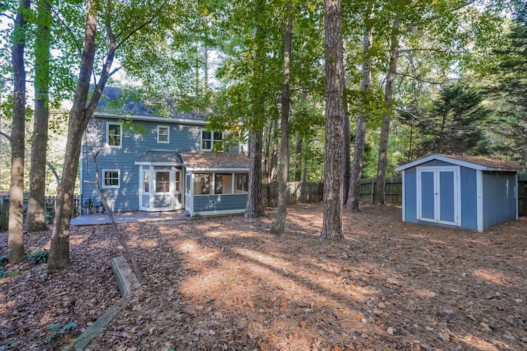 Photo 5 of 25 - 4101 Cary Oaks Dr, Apex, NC 27539