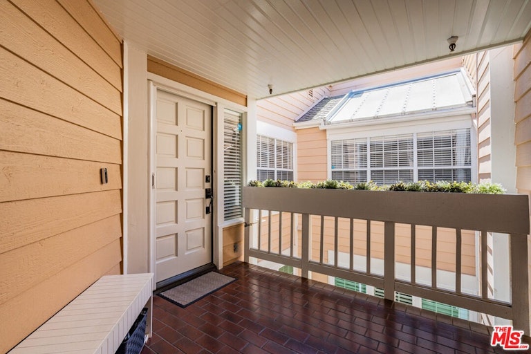 Photo 28 of 41 - 4342 Redwood Ave Unit C308, Marina Del Rey, CA 90292