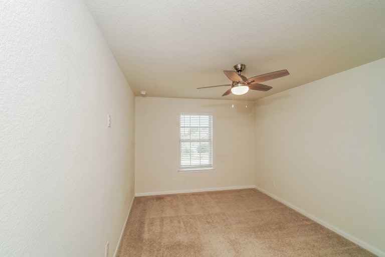 Photo 18 of 26 - 2465 McCrae, New Braunfels, TX 78130