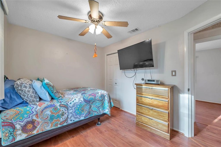 Photo 18 of 52 - 9851 Marlinton Ln, Port Richey, FL 34668