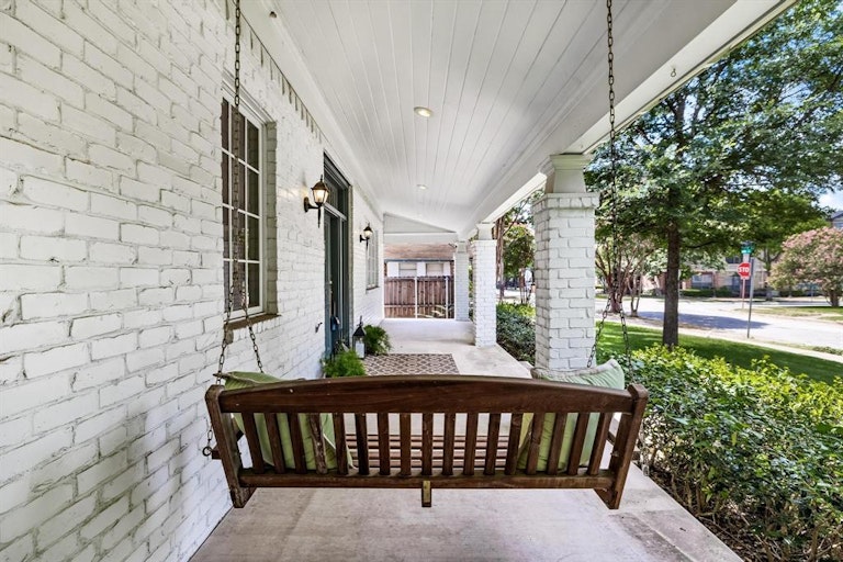 Photo 5 of 40 - 5204 Willis Ave, Dallas, TX 75206