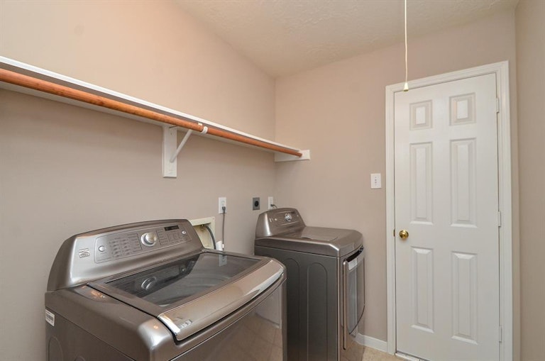 Photo 32 of 34 - 14810 Winterfair Dr, Houston, TX 77082
