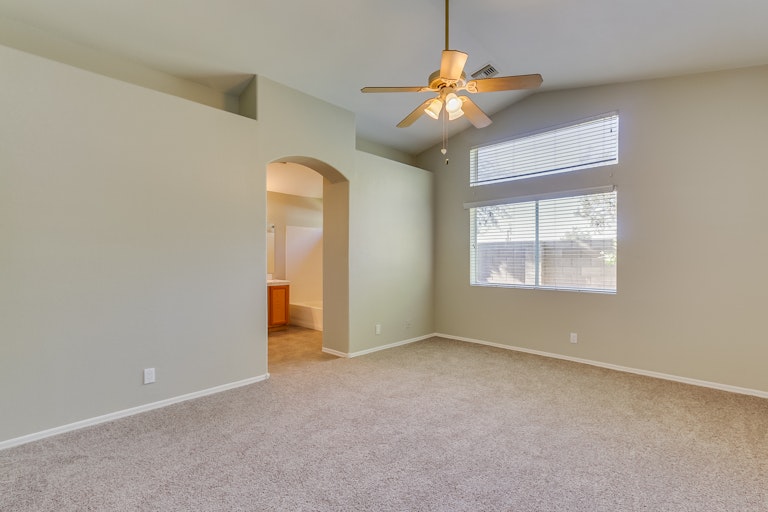 Photo 17 of 33 - 268 S Springs Dr, Chandler, AZ 85225