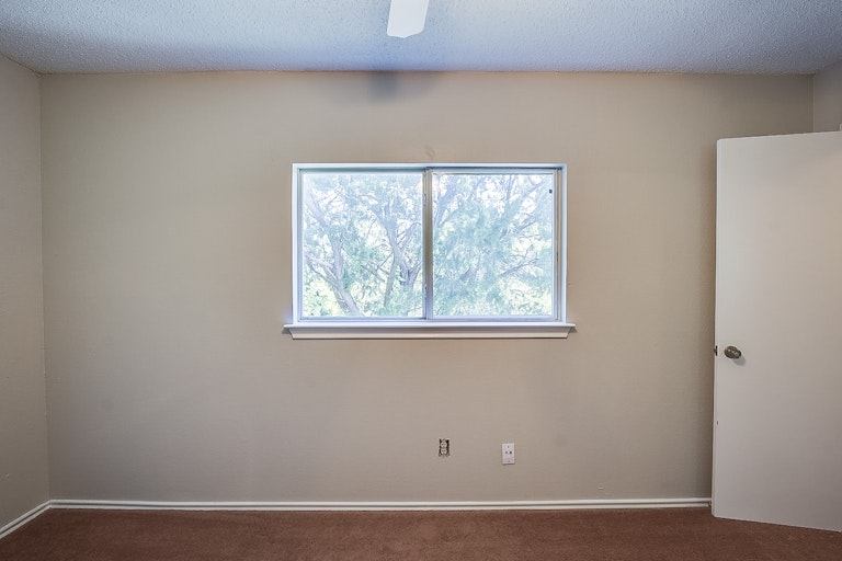 Photo 16 of 17 - 4842 Limestone Well Dr, San Antonio, TX 78247