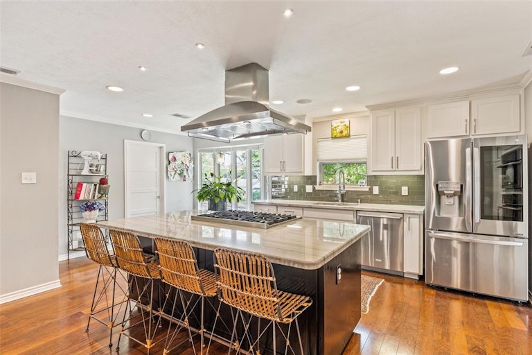 Photo 10 of 30 - 6806 Redstart Ln, Dallas, TX 75214