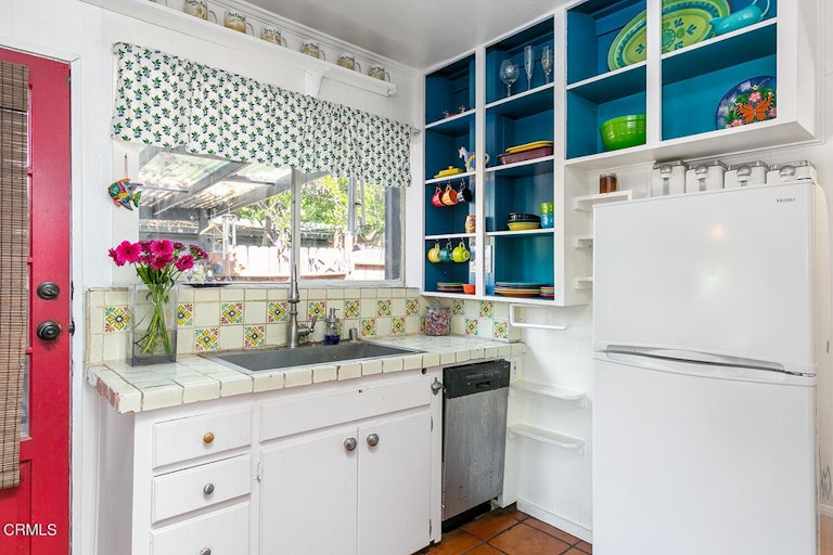 Photo 11 of 29 - 6214 Springvale Dr, Los Angeles, CA 90042