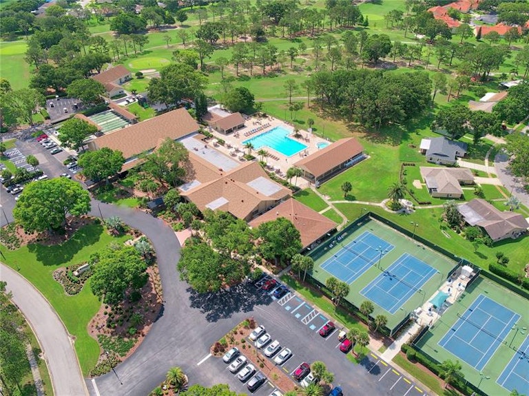 Photo 20 of 39 - 1614 Berwick Ct Unit C, Palm Harbor, FL 34684