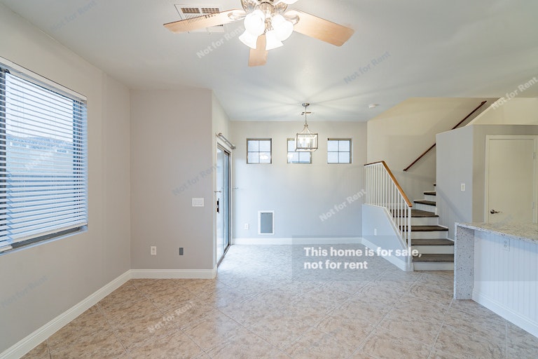Photo 10 of 29 - 1470 S Red Rock Ct Unit A, Gilbert, AZ 85296