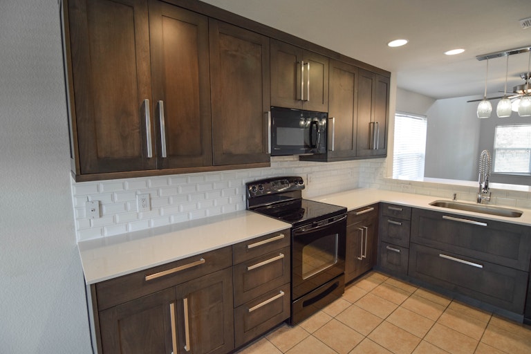 Photo 11 of 37 - 15964 Avenel Way, Fort Worth, TX 76177