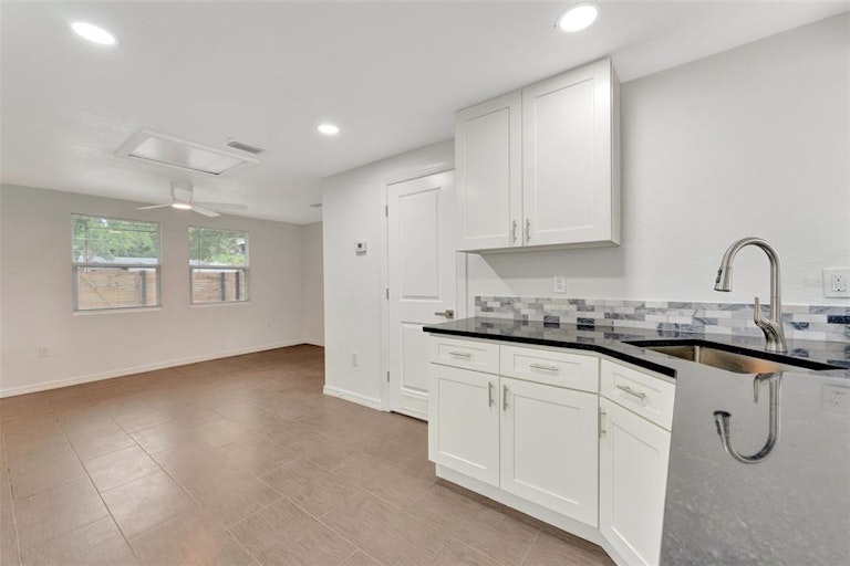 Photo 14 of 36 - 5801 78th Ave N, Pinellas Park, FL 33781