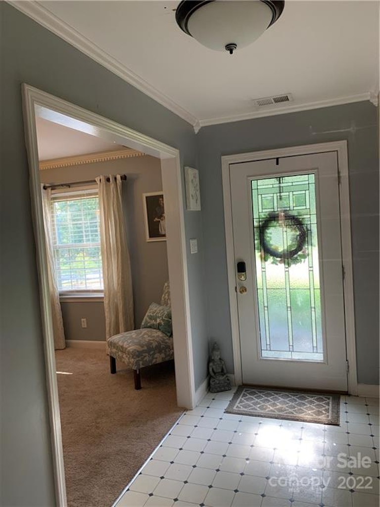 Photo 4 of 46 - 110 Tanglewood Dr, Kannapolis, NC 28081