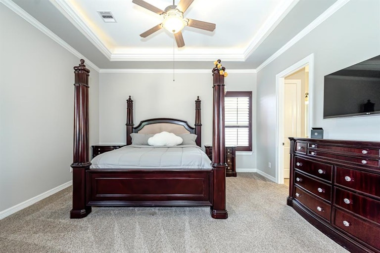 Photo 16 of 39 - 17607 Wagner Point Ct, Tomball, TX 77377