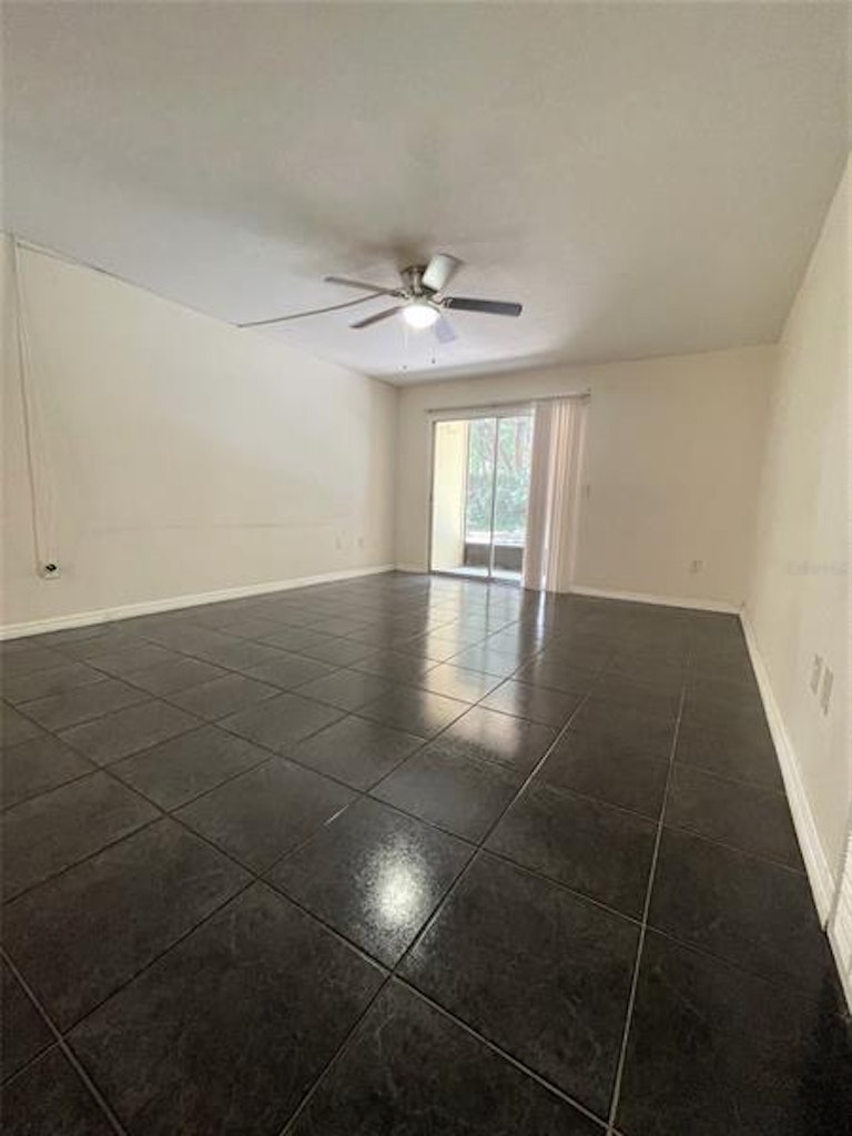 Photo 4 of 24 - 910 Lake Destiny Rd Unit C, Altamonte Springs, FL 32714