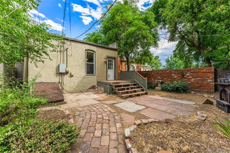 Photo 28 of 40 - 2917 Glenarm Pl, Denver, CO 80205
