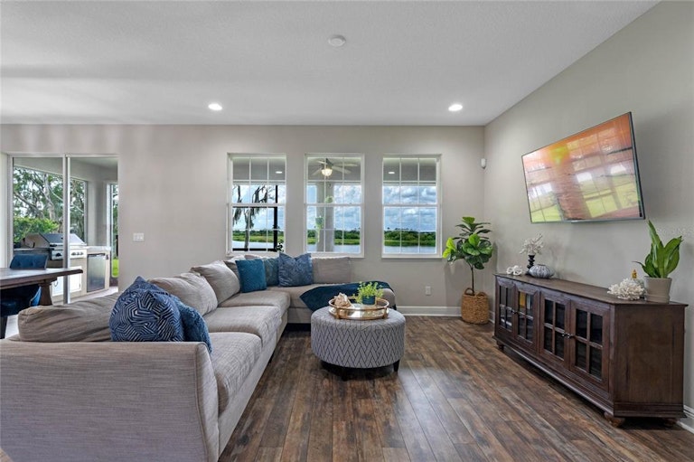 Photo 17 of 50 - 15143 Lake Claire Overlook Dr, Winter Garden, FL 34787