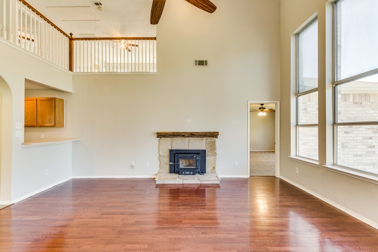Photo 13 of 35 - 1011 Hanover Dr, Forney, TX 75126