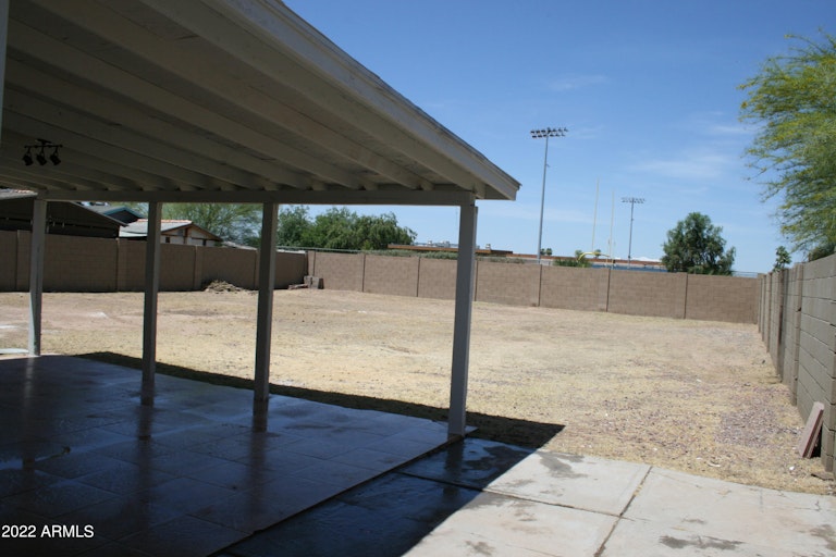 Photo 6 of 22 - 3114 N 72nd Dr, Phoenix, AZ 85033