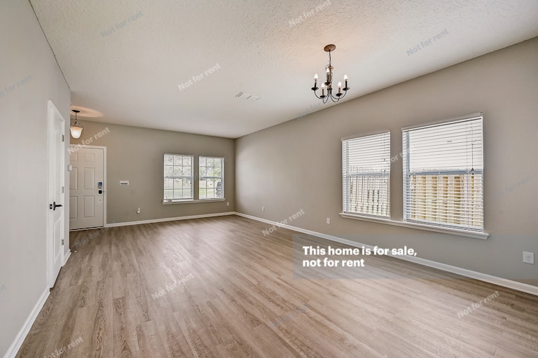 Photo 5 of 28 - 4695 Pine Lake Dr, Middleburg, FL 32068