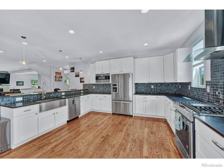 Photo 8 of 40 - 2039 S Gilpin St, Denver, CO 80210