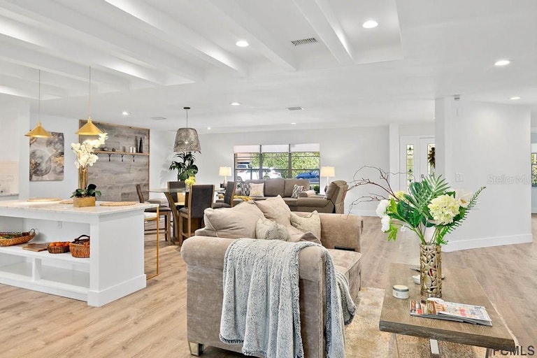 Photo 13 of 26 - 75 Blare Castle Dr, Palm Coast, FL 32137