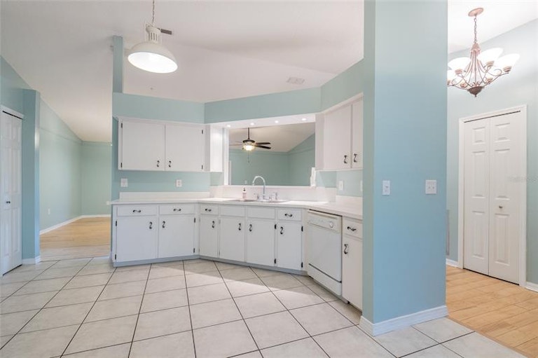 Photo 18 of 32 - 3245 Big Valley Dr, Lakeland, FL 33812