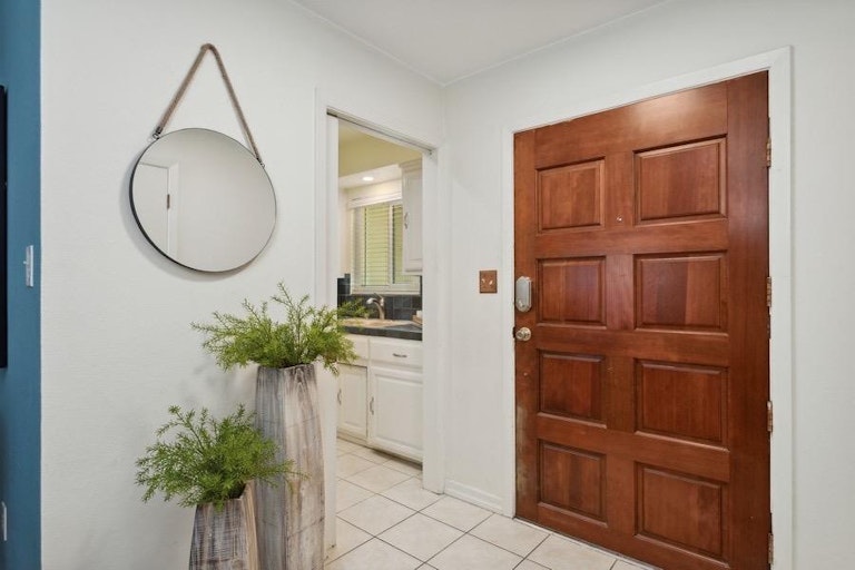 Photo 10 of 30 - 4617 Foutz Ct, Sacramento, CA 95821