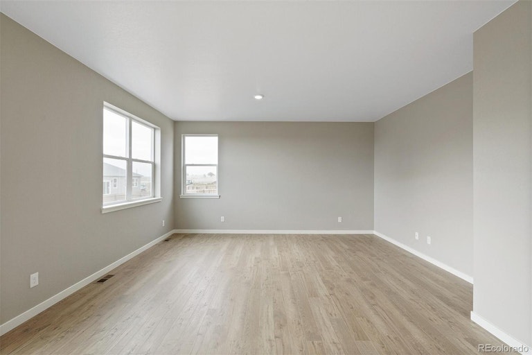 Photo 9 of 29 - 8540 E 134th Ave, Thornton, CO 80602