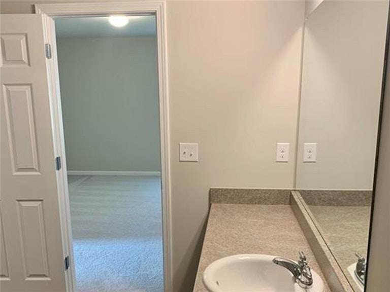 Photo 15 of 27 - 1220 Thea Cv, New Braunfels, TX 78130